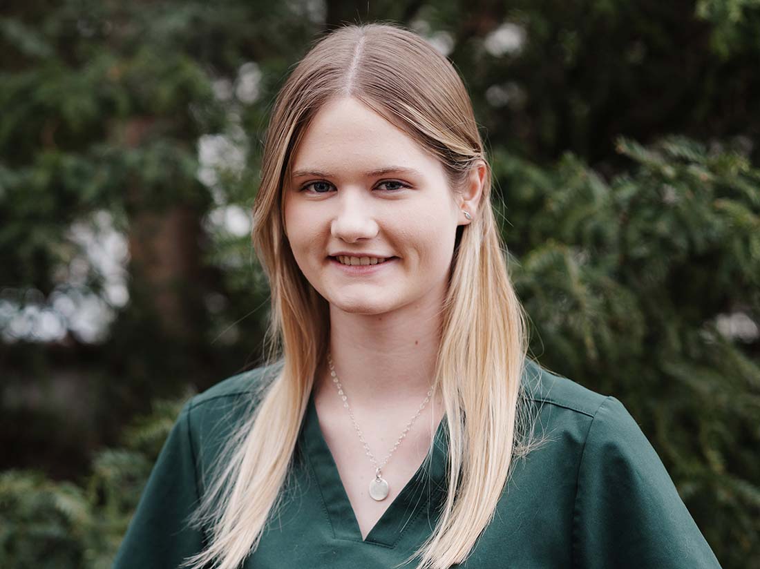 Ricca Nieland, Tierarzt Hadern